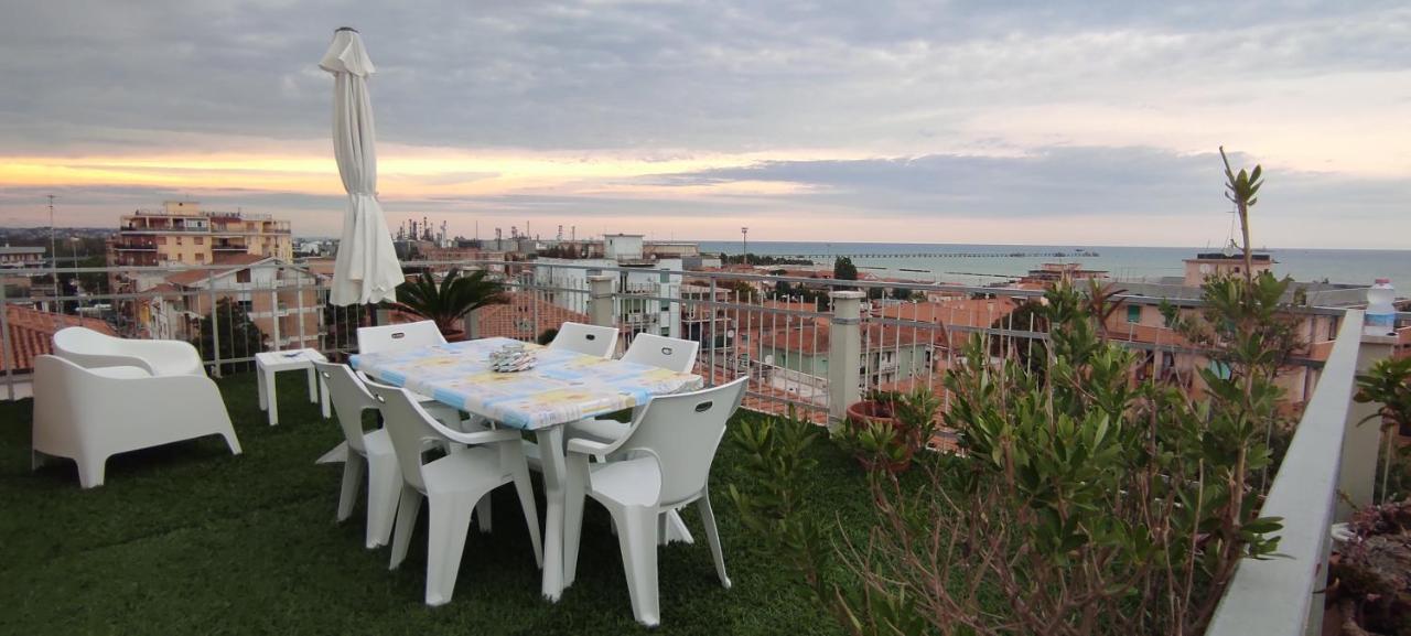 La Terrazza Lejlighed Falconara Marittima Eksteriør billede