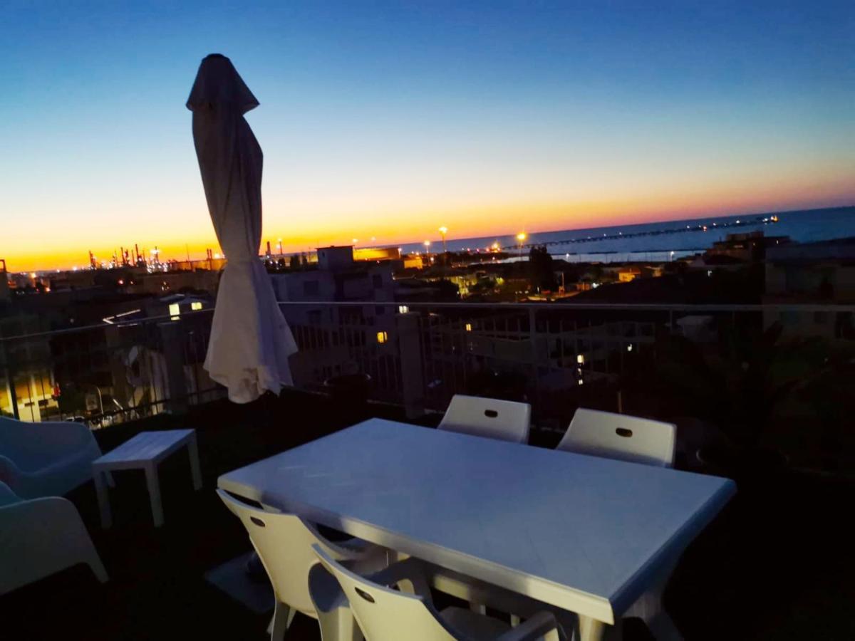 La Terrazza Lejlighed Falconara Marittima Eksteriør billede